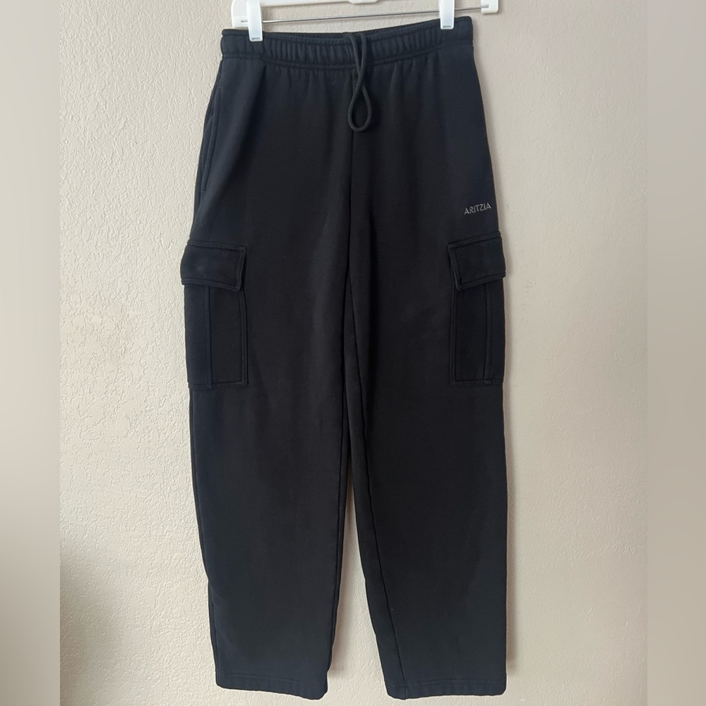Aritzia Women’s Black Sweatpants  with elasticized waistband
